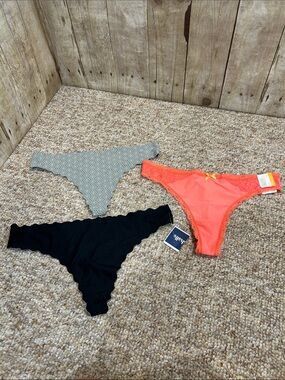 NWT LEBODY Set 2 Thong Scalloped Small Underwear w/ bonus free Coral M
